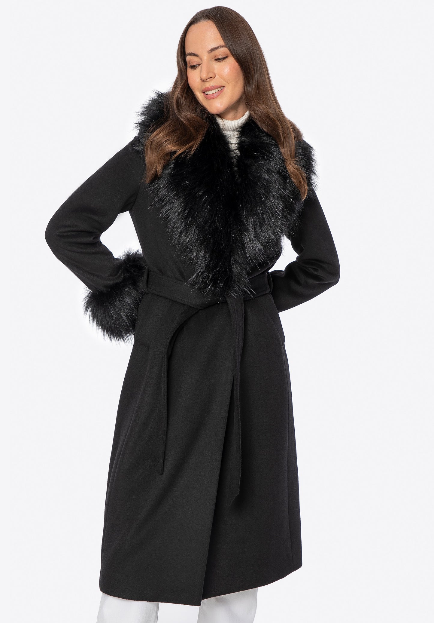 Freja | wool-blend coat with faux fur