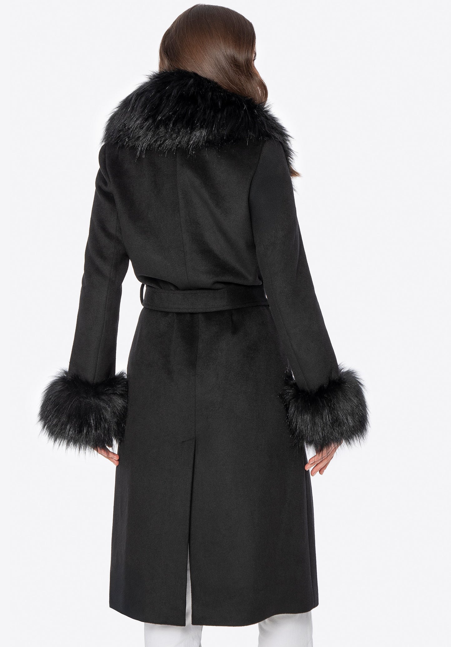 Freja | wool-blend coat with faux fur