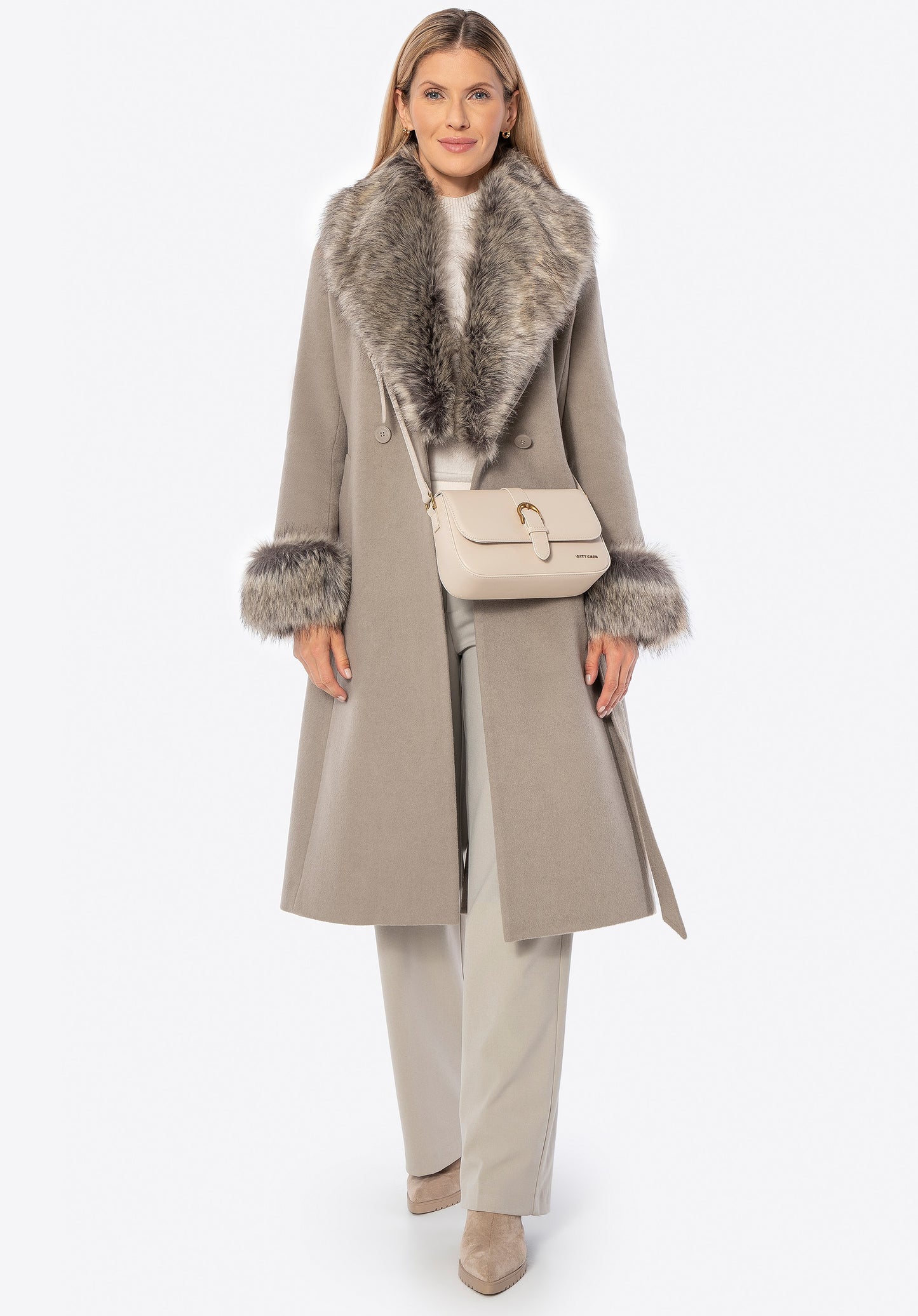 Freja | wool-blend coat with faux fur