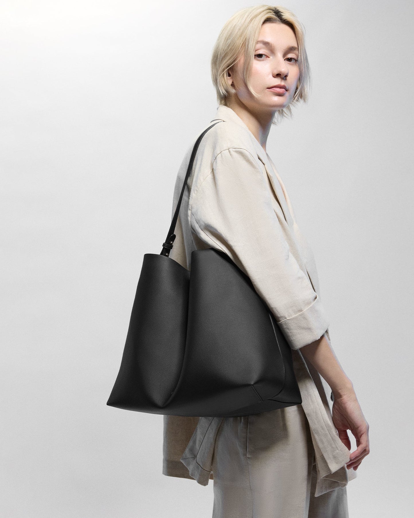 Harlow | Vegan Midi Bag